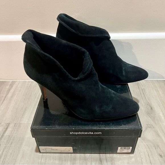 Vintage Dolce Vita Black Suede Ankle Booties sz 11 - Picture 4 of 9
